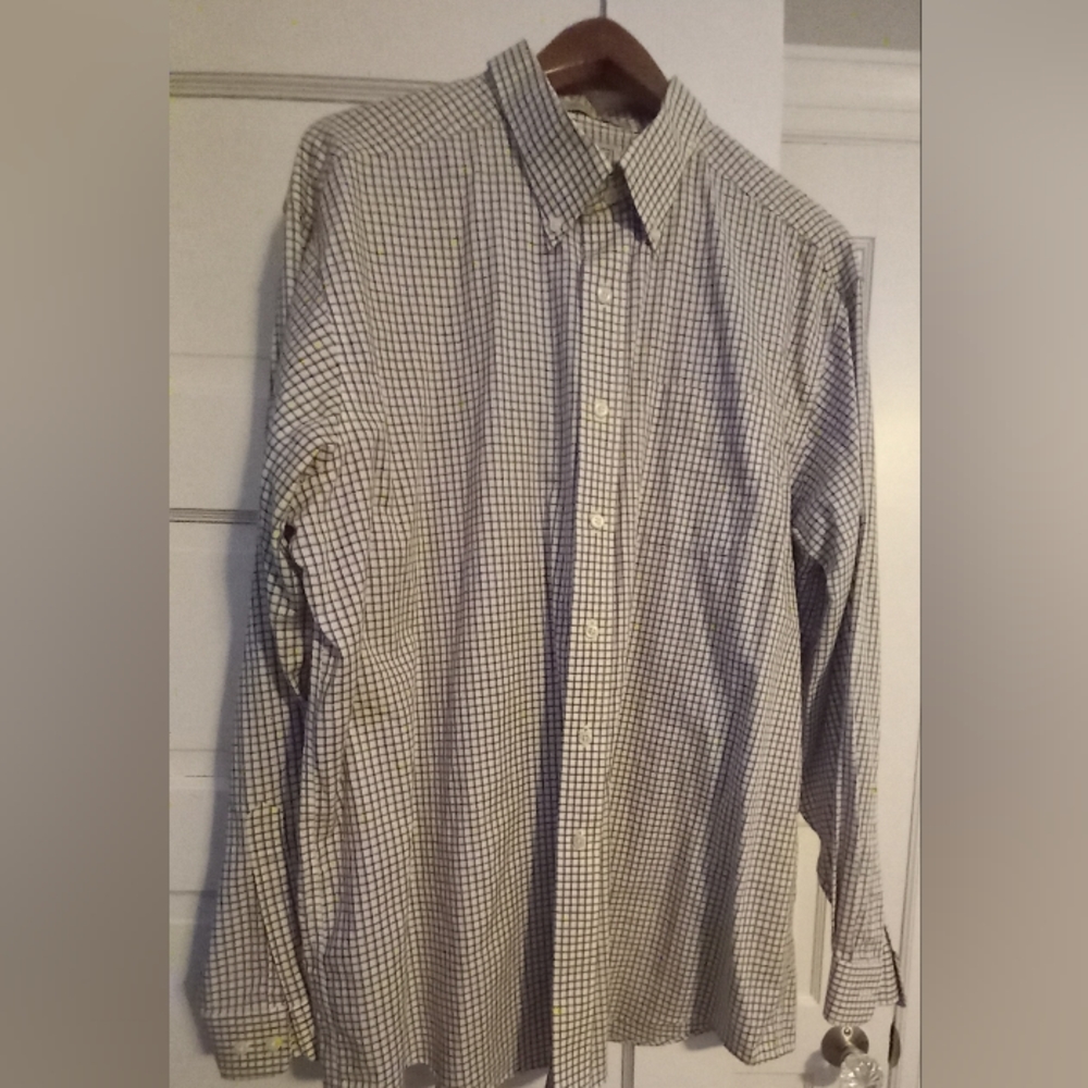 LL BEAN MENS CLASSIC Button Down long sleeve shirt